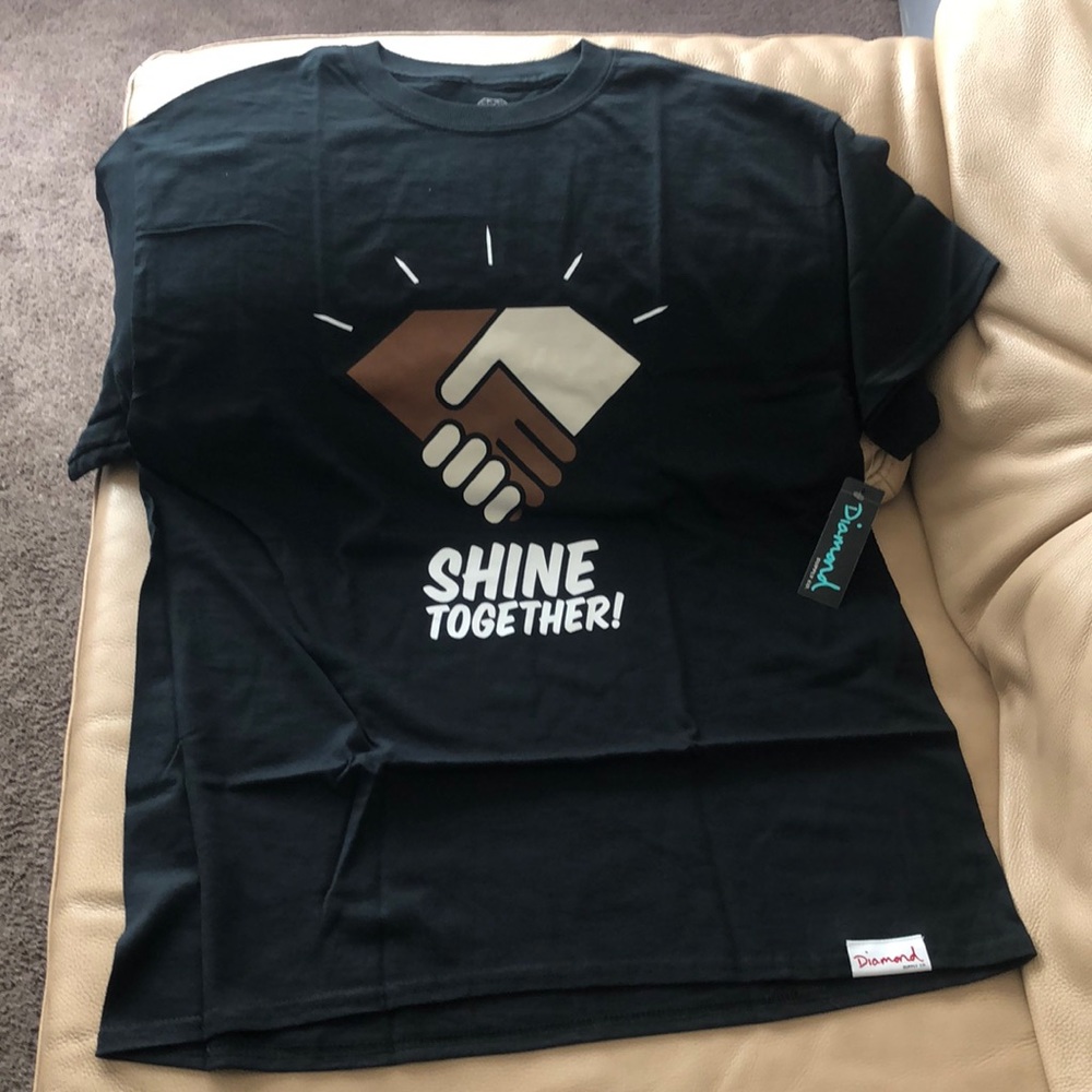 Diamond shirt. Brand new with tags sz L. Shine together!!